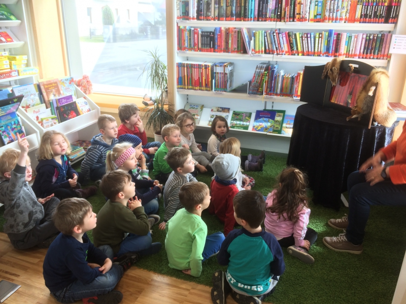 Vorlesen mit der Bilderbuchbühne